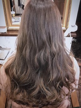 シックスヘアデザイン(ciQz hair design)の写真/【南岩国】しなやかな手触りに感動♪ダメージの少ない6種のハーブを使用したカラーが好評でリピーター続出!