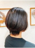 重さのあるショートボブ