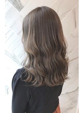 カノイ(KANOI) 抜け感アッシュベージュ