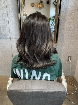 ナブラ(NABLA) バレイヤージュ　ハイライト