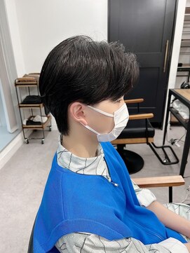 ネオリーブ クーロ メゾン 横浜(Neolive curro Maison) 韓国センターパート×ウルフカット[メンズ]