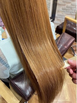 ブレストハコダテ(BLESSED HKD)の写真/人生が変わるオイルストレート縮毛矯正で圧倒的サラサラ感&ツヤ感、そして触りたくなる指通りを実現！！
