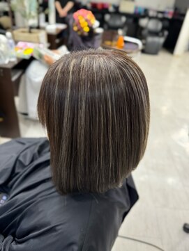 アイズ 本厚木(AIZU) 白髪ぼかしハイライト