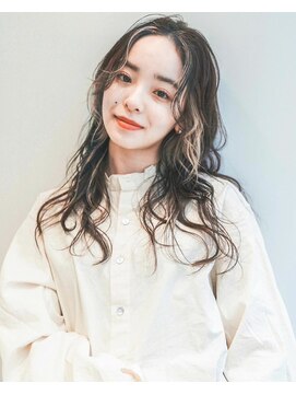 スニュウ(snuw) レイヤーカット/透明感カラー