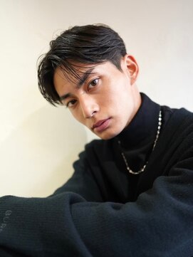 ニコ トウキョウ ロジック(nico TOKYO Logic) センターパートニュアンスパーマフェザーパーマ