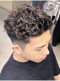 難波ツイストパーマメンズスパイラルパーマフェザーショート色気