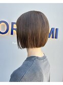 切りっぱなしボブ×ベージュカラー