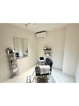 【個室空間】カウンセリングから仕上げまでマンツーマン施術で丁寧に責任をもって対応いたします♪