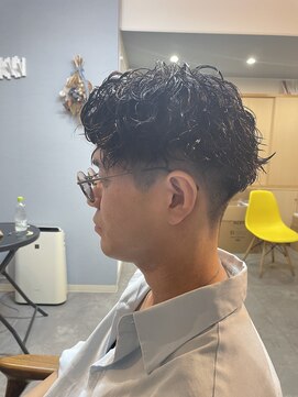 グリードヘア(GREED HAIR) センターパート×ツイストスパイラルパーマ