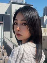 ヘレナトウキョウ(Helena Tokyo)&nbsp;黒髪が綺麗なオフィスレイヤースタイル！ストレート