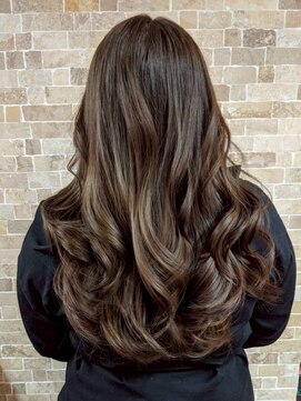 ジュリアンマーラ(Julien Mara) 髪質改善カラー/3Dハイライト/グレージュ/透明感/巻き髪ロング