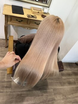 フェリーチェヘアーデザイン(Felice)の写真/髪を「 綺麗に見せる 」じゃない。本気で補修するトリートメント。思わず触れたくなるような美艶ヘアに♪