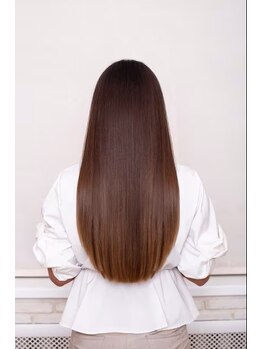 ネクシア(NEXIA)の写真/こだわりの薬剤を使用し憧れのうるつや髪へ。理想のストレートを叶える贅沢なひとときを♪
