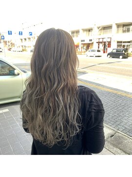 エルフ(elf) バレイヤージュ×グレー ニュアンスカラー