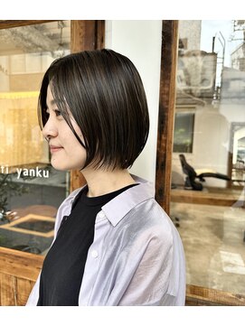 カウチ(Kauti) ローライトショートボブ