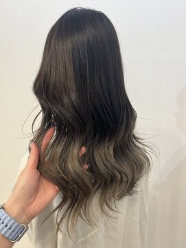 クオン 伊勢崎(QUON.) グラデーションカラー