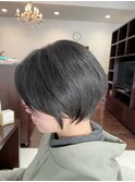 フェミニンショートスタイル