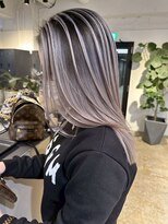 メリー オオサカ(Merly Osaka)&nbsp;white silver balayage