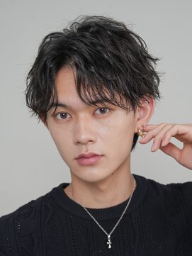 フィフス 栄(fifth) 栄緩め縦落ちツイストスパイラルパーマセンターパート30代