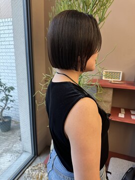 フェンヘアーアイス 中目黒(Fen.hair ici) 20代30代40代前下がりストレート小顔補正カット