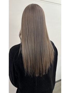 ブリーチありグレージュカラー