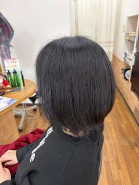 ヘアーズ サエミ 長めのショートレイヤーでイメチェン♪