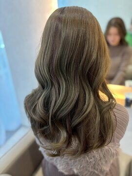 ジーナ  札幌大通(Zina) 美髪＊オリーブグレージュ＊ゆるふわレイヤー＊Zina札幌大通