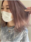 ピンクグレージュ