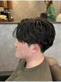 【センターパート×ルーズパーマ】人気メンズスタイル