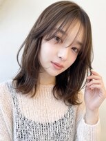 リタ 枚方(Rita)&nbsp;夏カラー暗め顔周りレイヤーミディアムブリーチなし涼しげ