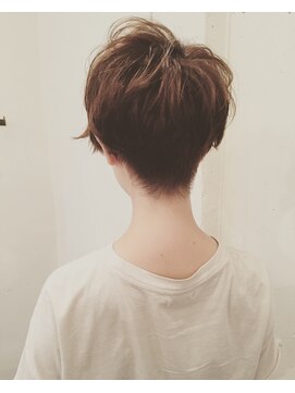 ヘアサロンライラック 刈り上げショート