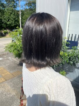 デジャブー (DEJAVU) 透明感のあるグレージュ