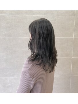 ボネッカ 鶴見(BONECCA) グレージュ×セミロング 片岡美里