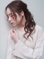 グレージュ　大人かわいい　フェザーバング　結婚式　二次会