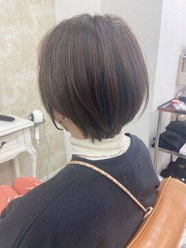 ベティバイシェーン(Betty by schon) ショートボブ/ブランジュカラー