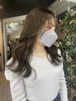 ヘアーアンドメイク ビス(HAIR&MAKE bis) オリーブベージュ