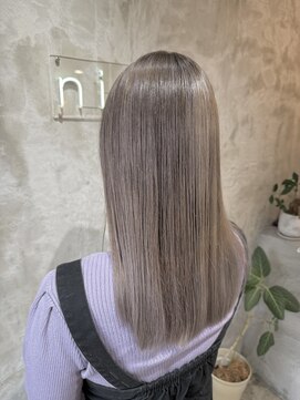 ニコア 千葉(nicoa) ブリーチカラー/シルバーアッシュ/ウルトワ[千葉/千葉駅]