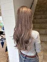 バズ(BUZZ) 2ブリーチで作るグレージュ