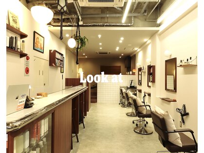 ルックアット(Look at)の写真