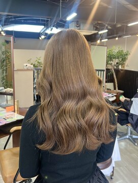 アリカ(arika) 明るめヘーゼルベージュ