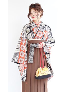 ネオリーブルカ 御茶ノ水店(Neolive Luca) 着物/御茶ノ水/神保町/袴/着付け/卒業式/美容室