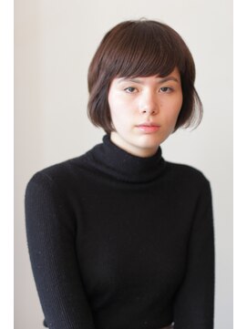 グリッスン(Glisten) ショートバングが効いてる大人ボブ