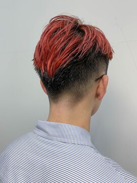 テトヘアー(teto hair) 刈り上げ、グラデーションカラー、ピンクパープル