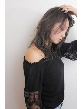 ヴィバラヘアー 別府駅前店(VIVA LA HAIR) 【VIVA LA HAIR別府駅前店】 大人のセミロング