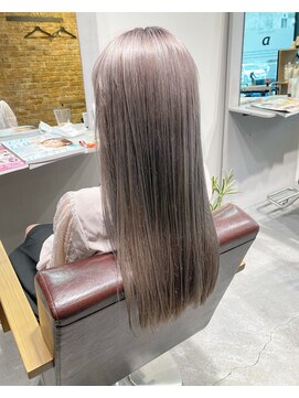 ナット(Nat) シルバーグレージュ