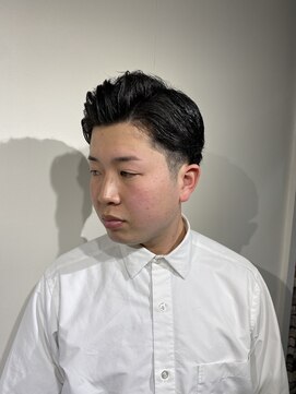 ドルクス 日本橋(Dorcus) ビジネスマンにオススメのパーマヘアセットが簡単アイロンパーマ