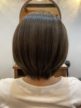 ヴィアンカ(Vianca) 丸みショートボブ