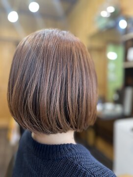 リファイング(ing) 切りっぱなしボブ