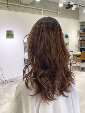 ルノン(Lunon) パキッとしすぎないオレンジカラー