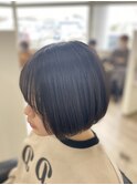 ショートボブ